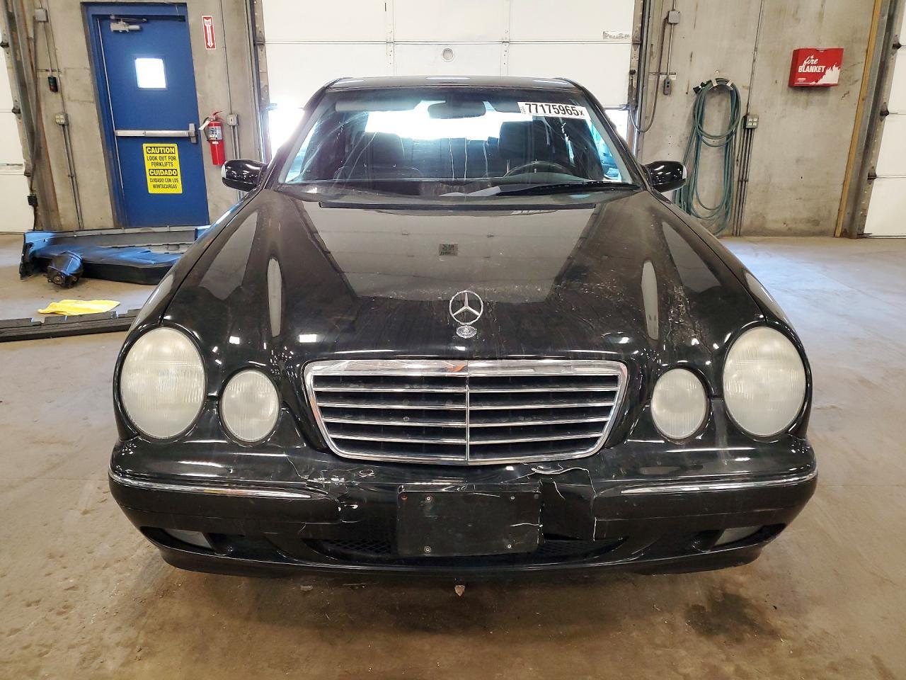 2000 Mercedes-Benz E 320 4matic