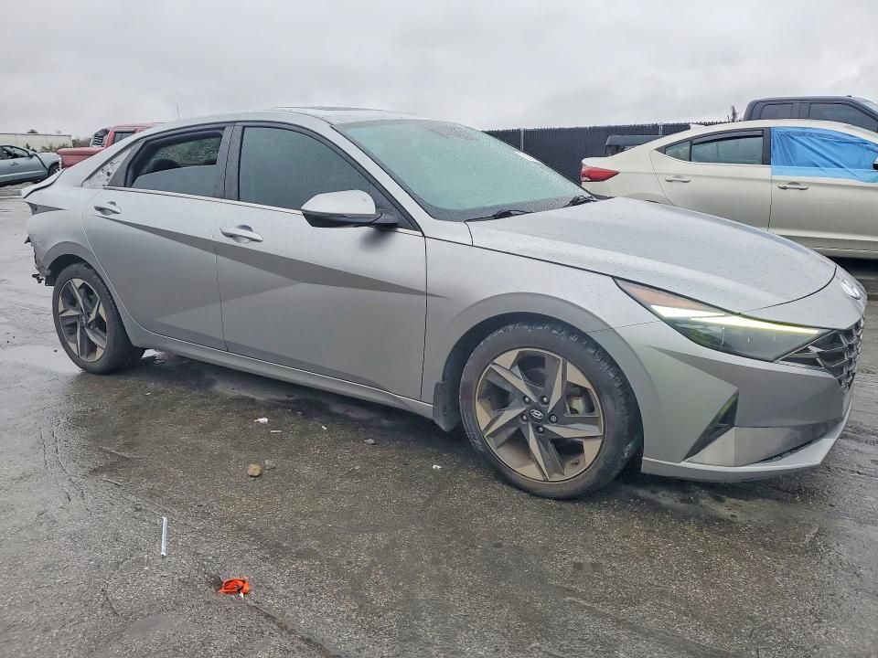 2022 Hyundai Elantra Limited