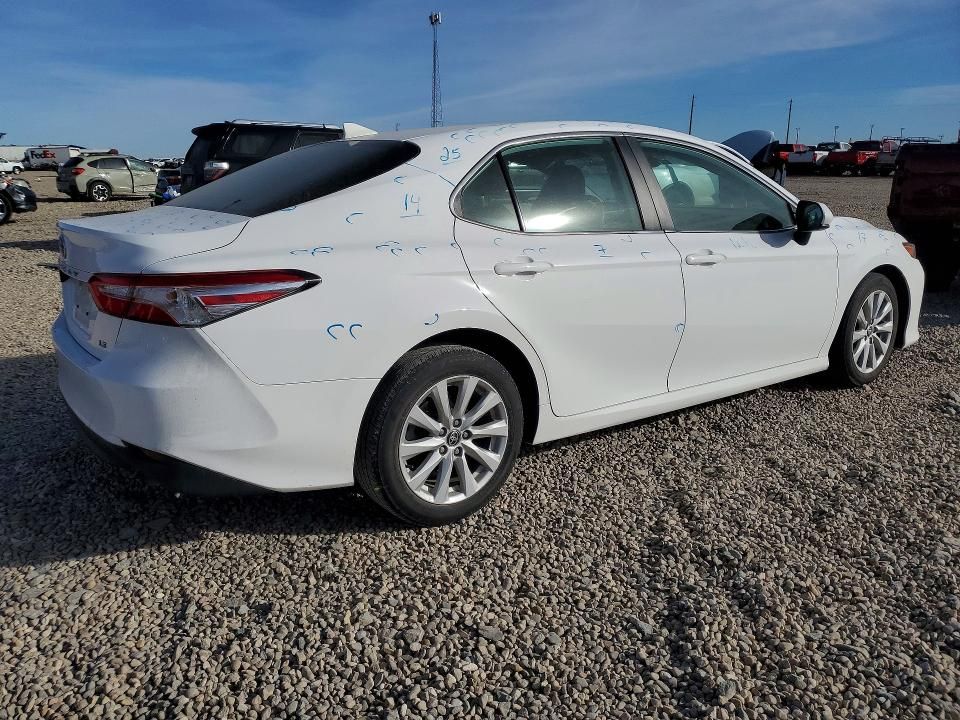 2020 Toyota Camry le