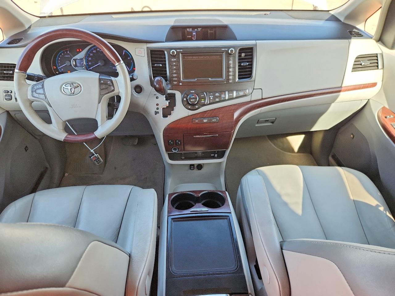 2013 Toyota Sienna xle