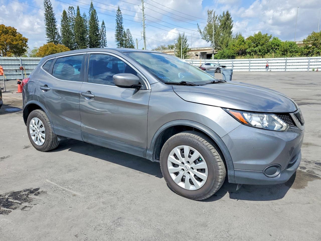 2019 Nissan Rogue Sport s