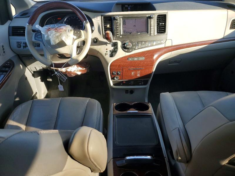 2014 Toyota Sienna xle
