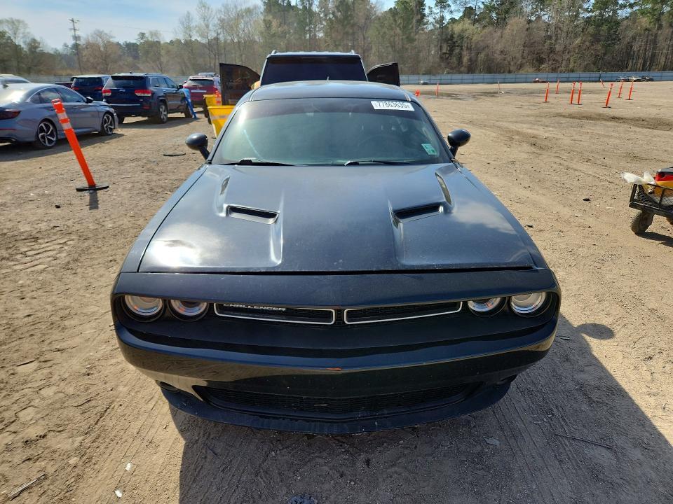 2016 Dodge Challenger sxt
