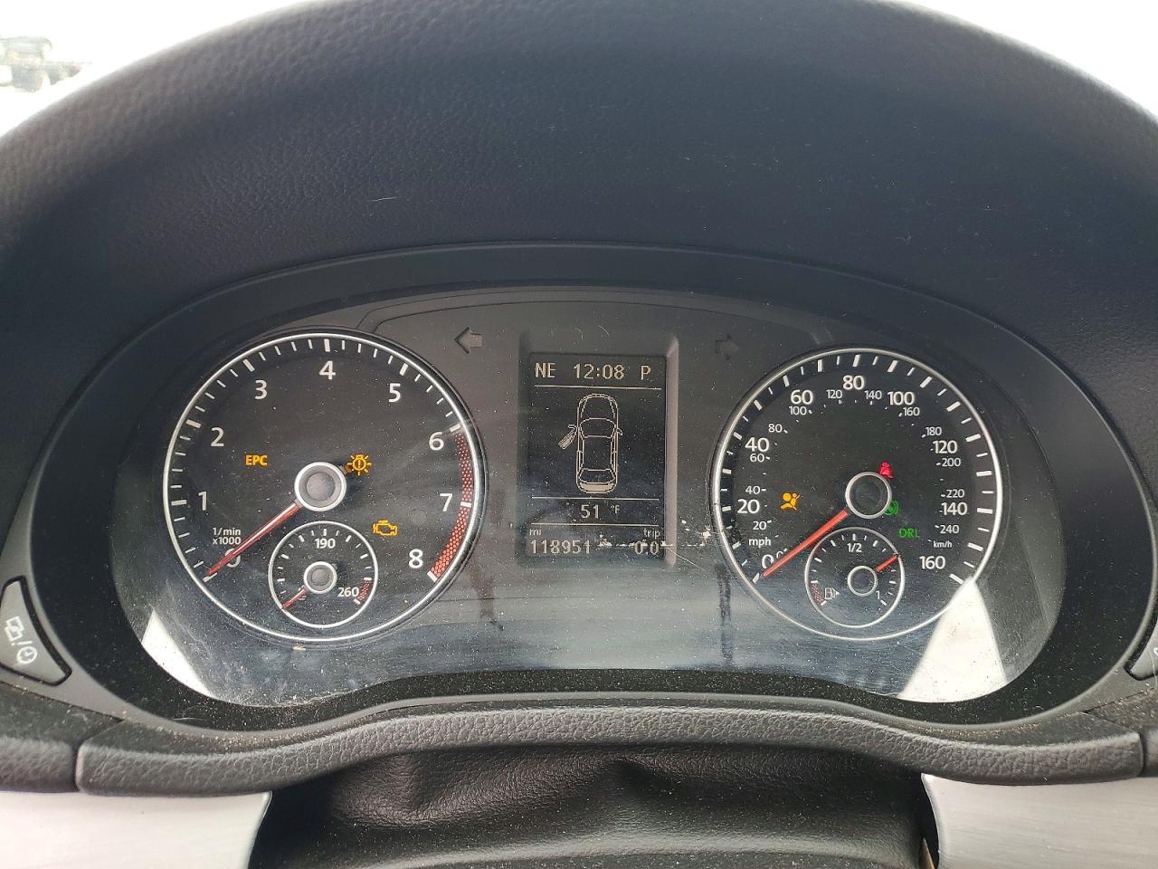 2013 Volkswagen Passat se