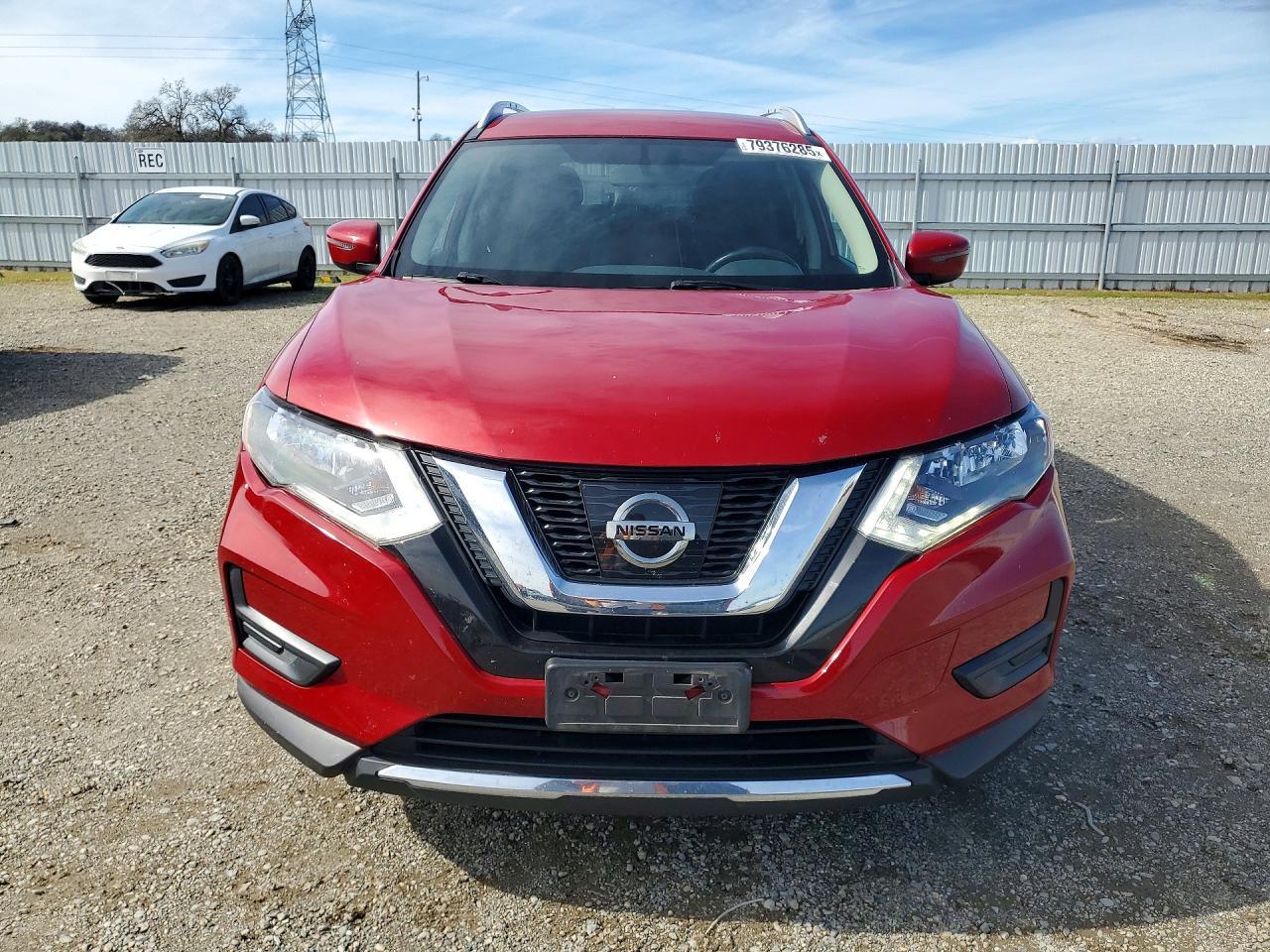 2017 Nissan Rogue sv