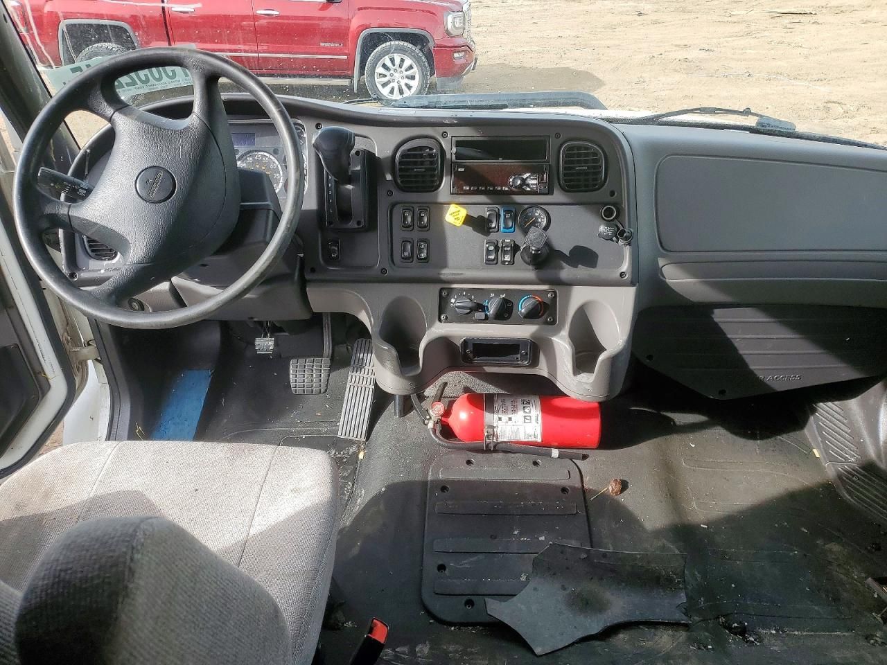 2019 Freightliner Business Class M2 BOX Truck