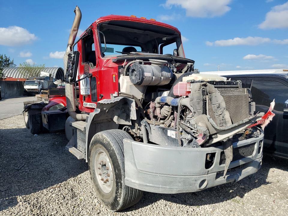 2014 Mack CXU600-Semi Truck