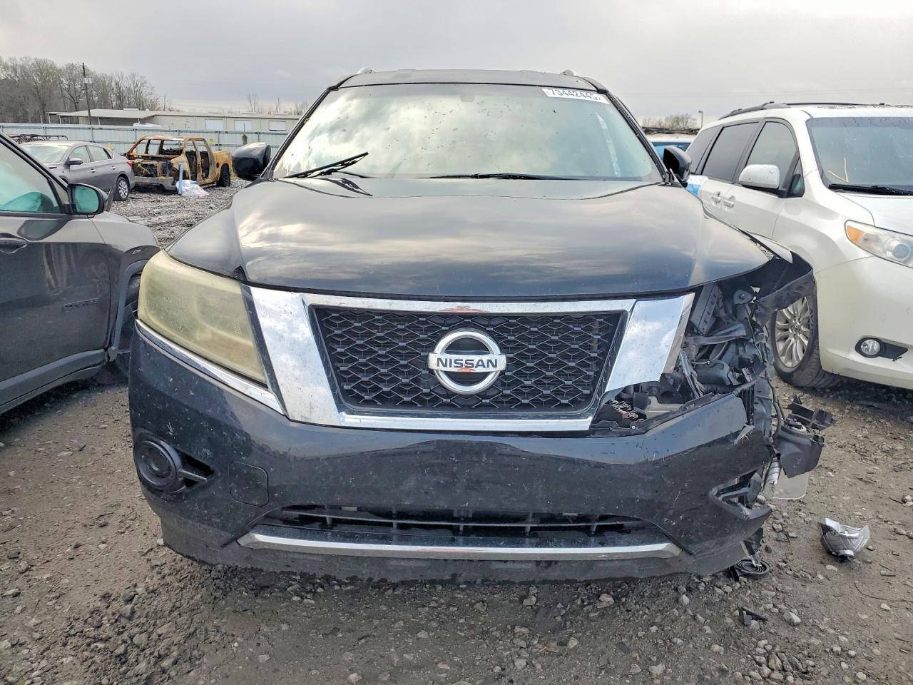 2015 Nissan Pathfinder s