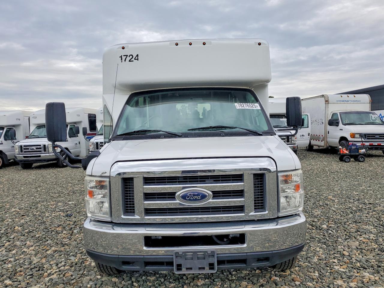 2017 Ford E450 Shuttle Bus