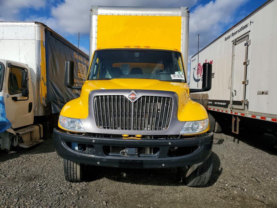 2022 International MV607-BOX Truck