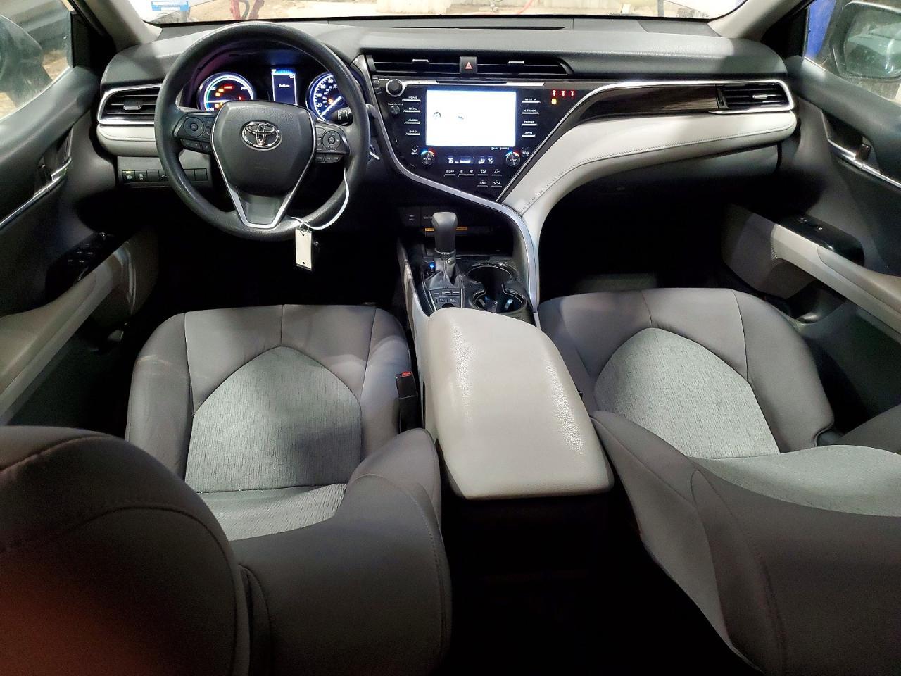 2018 Toyota Camry le