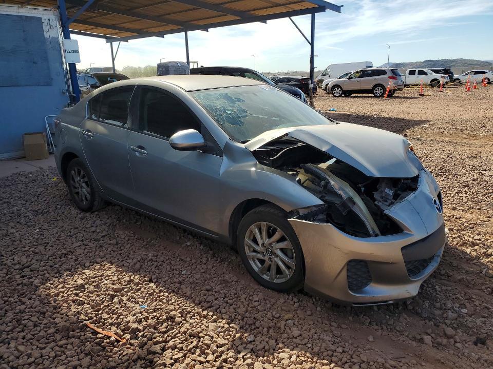 2013 Mazda 3 I