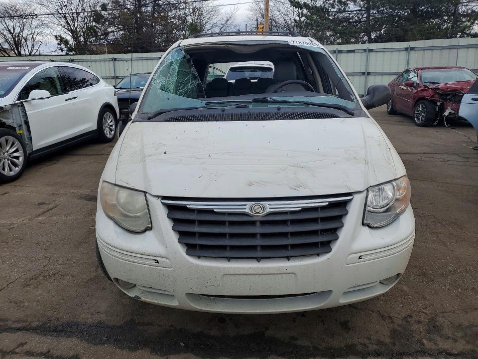 2006 Chrysler Town & Country Touring