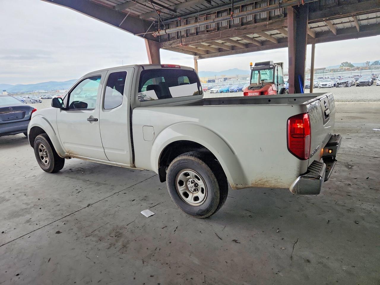 2015 Nissan Frontier S