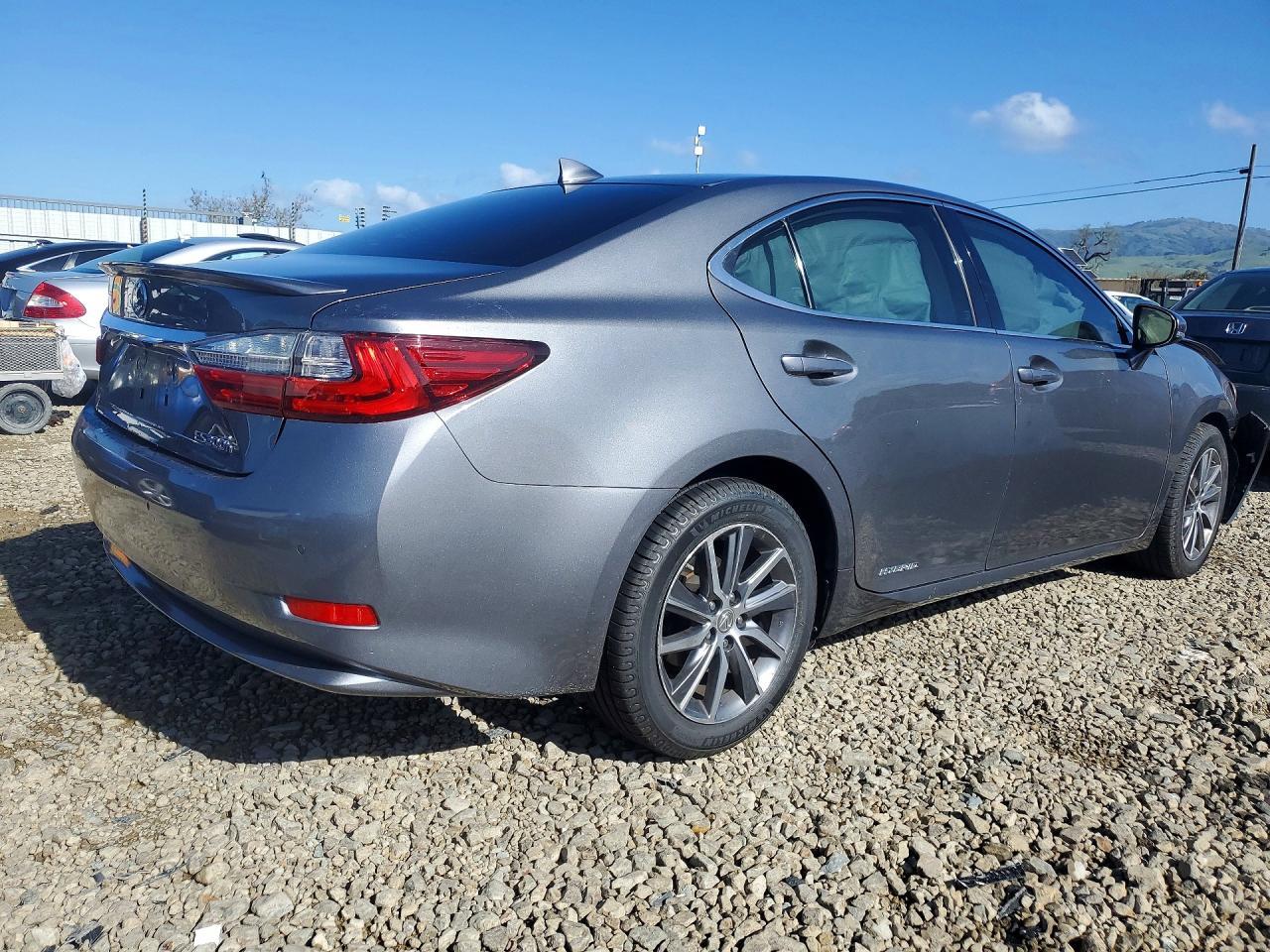 2016 Lexus Es 300h