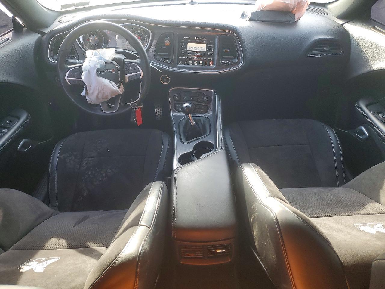 2015 Dodge Challenger r