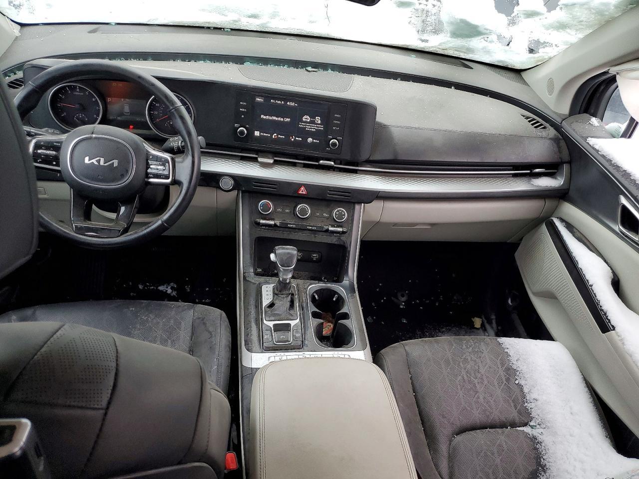 2024 KIA Carnival lx