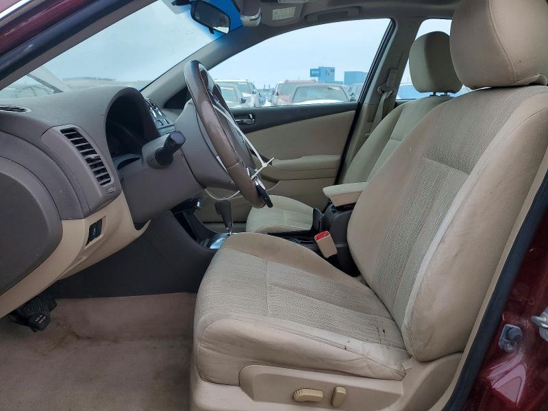 2012 Niss Altima Base