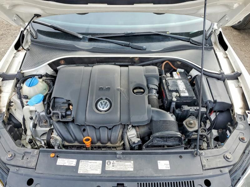 2013 Volkswagen Passat s