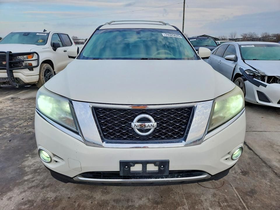 2014 Nissan Pathfinder s