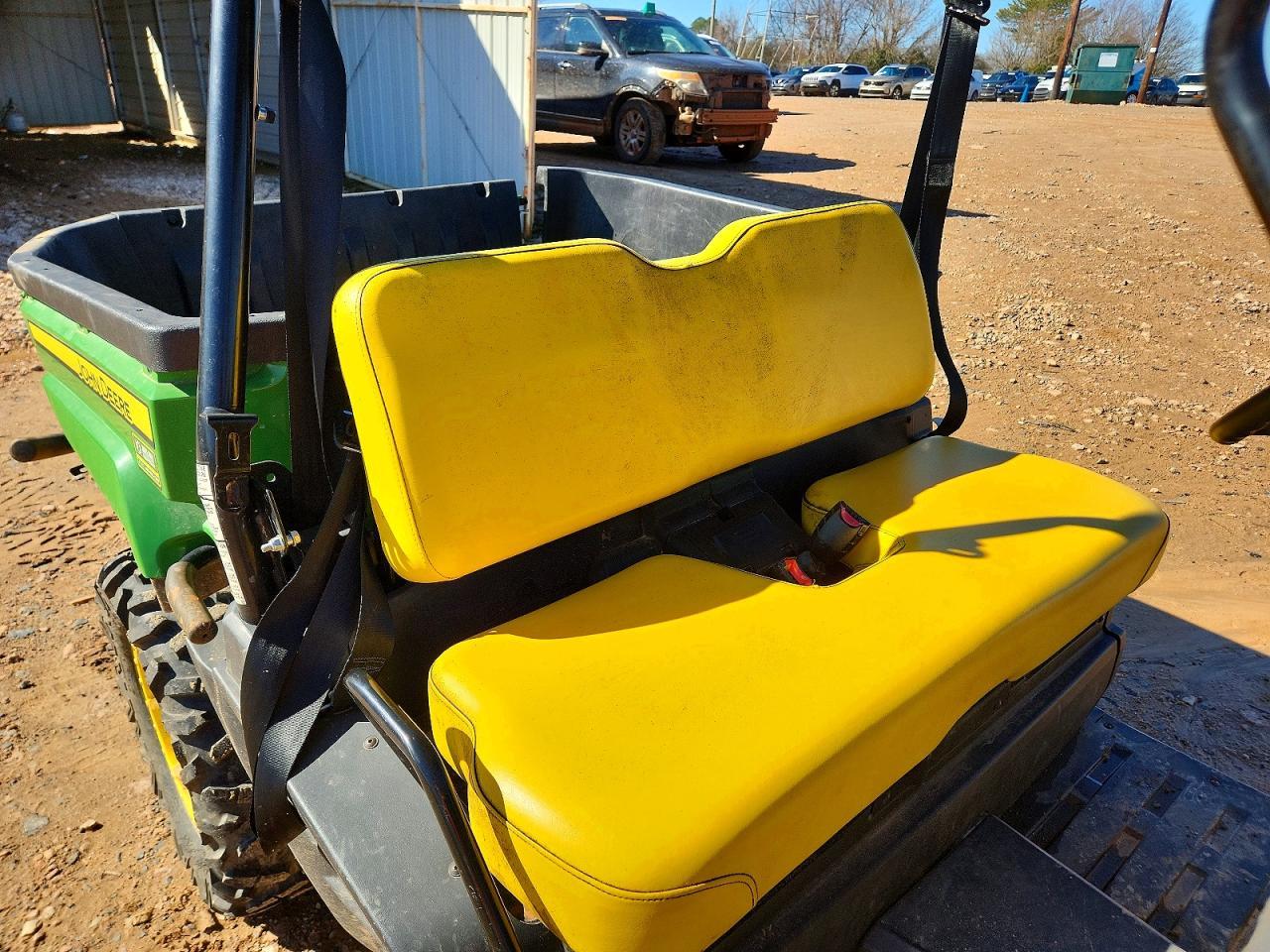 2020 John Deere XUV590M