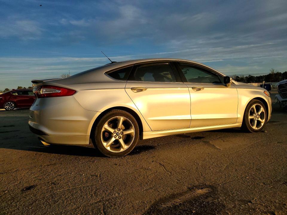 2015 Ford Fusion se