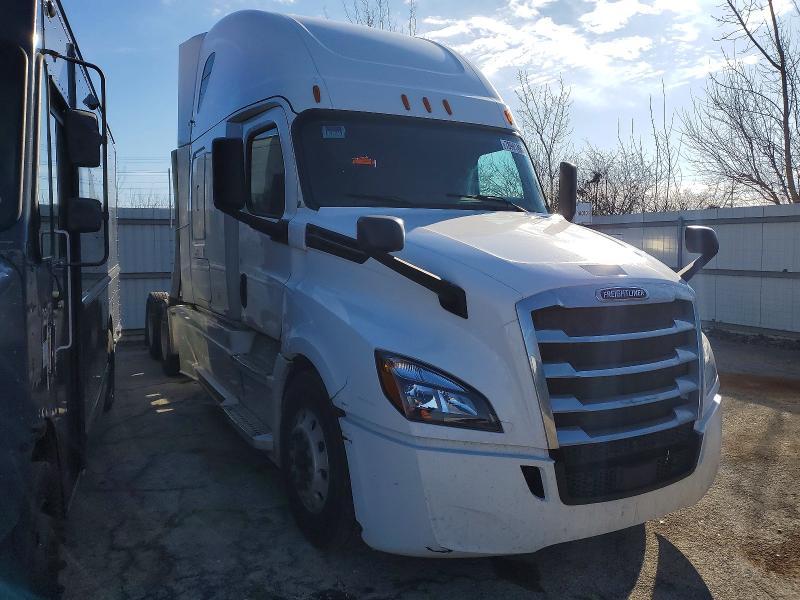2019 Freigliner 2019 Freightliner Cascadia 126 Semi Truck