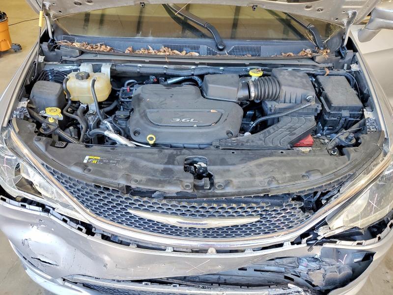 2018 Chrysler Pacifica Touring l