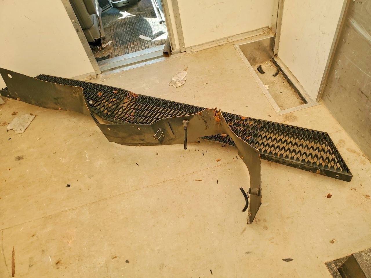 2022 Chevrolet Express G3500 Delivery Truck