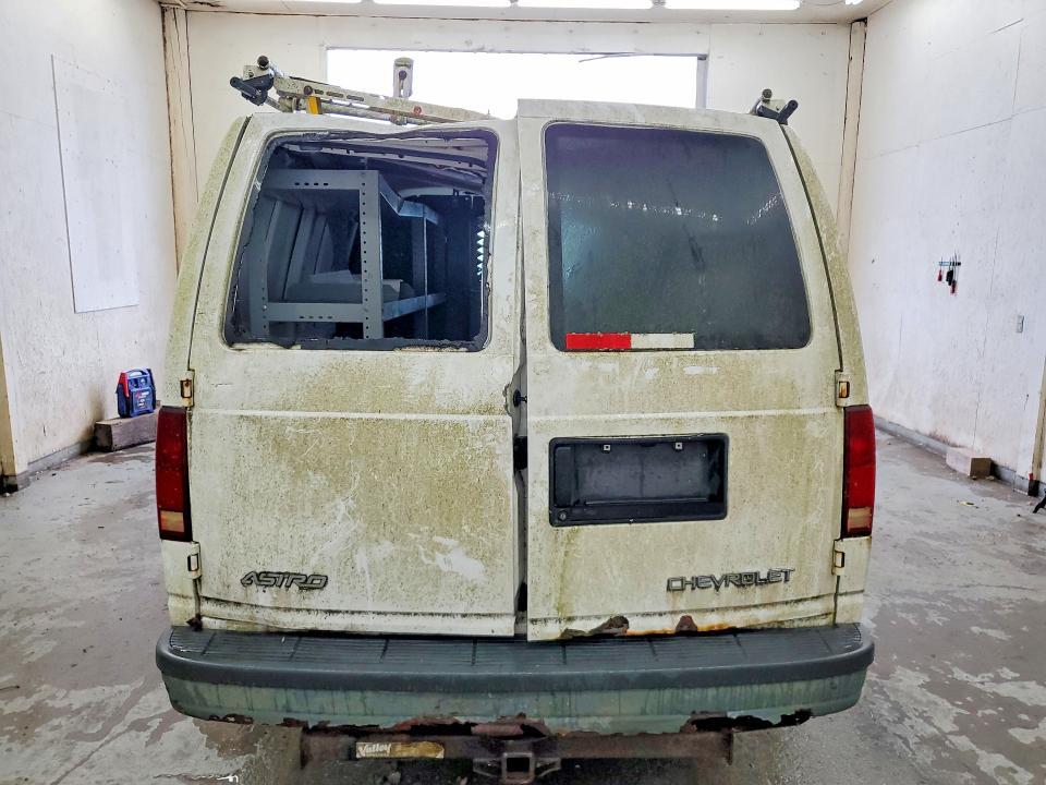 2005 Chev Astro