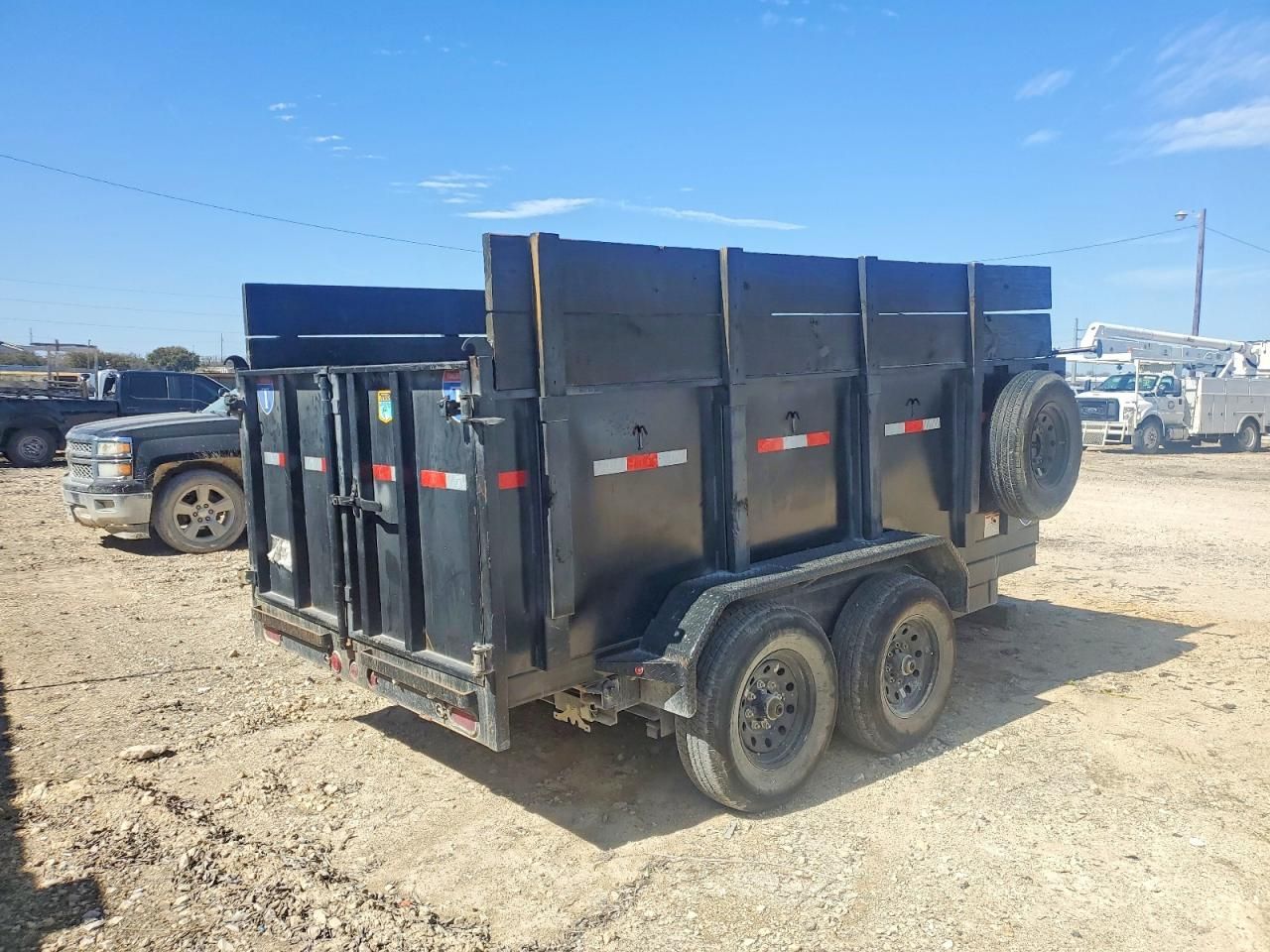 2025 Interstate Dump Trailer
