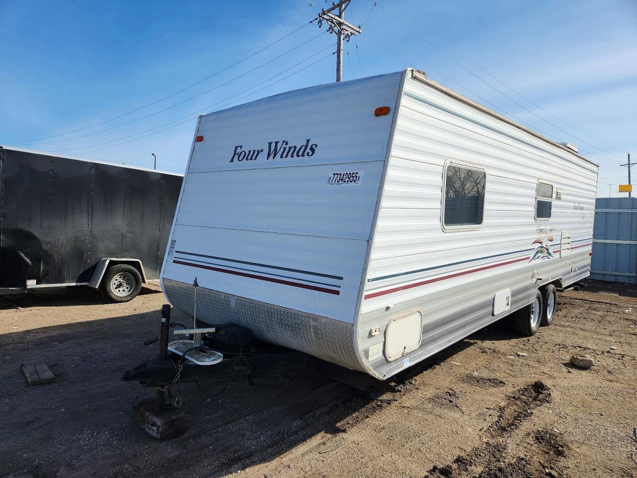 2005 Dutchmen Four Winds Camper