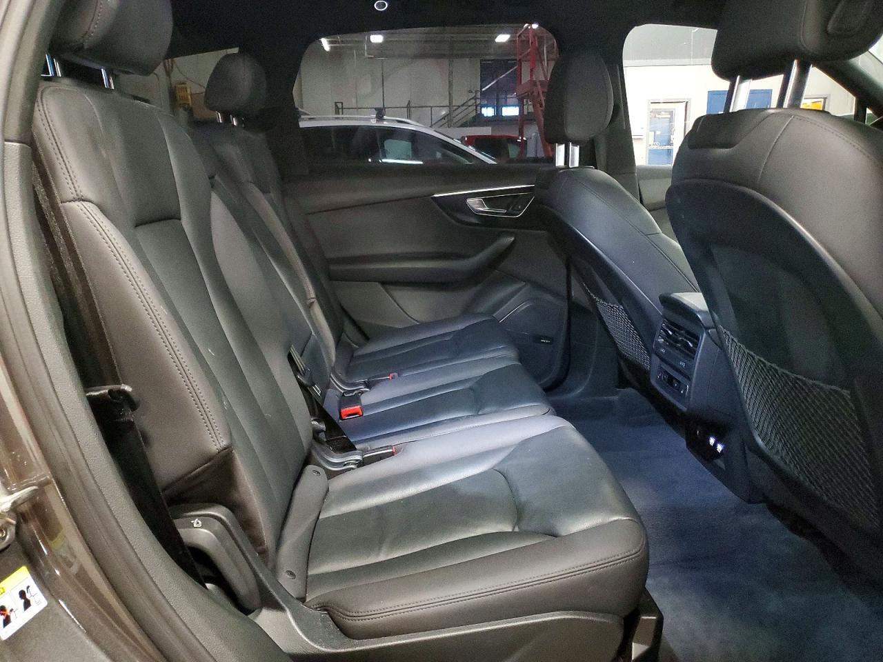 2020 Audi Q7 Premium Plus