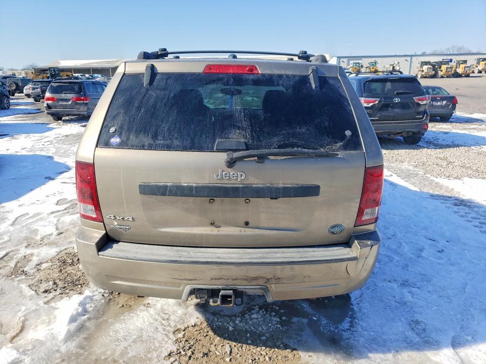 2005 Jeep Grand Cherokee Laredo