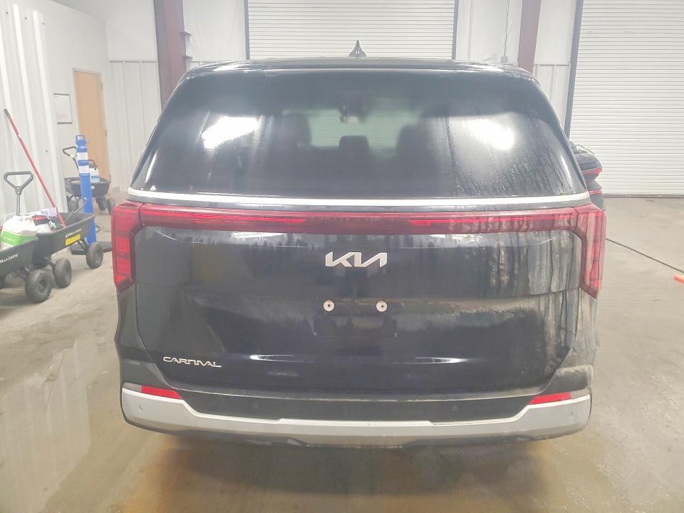 2025 KIA Carnival lx