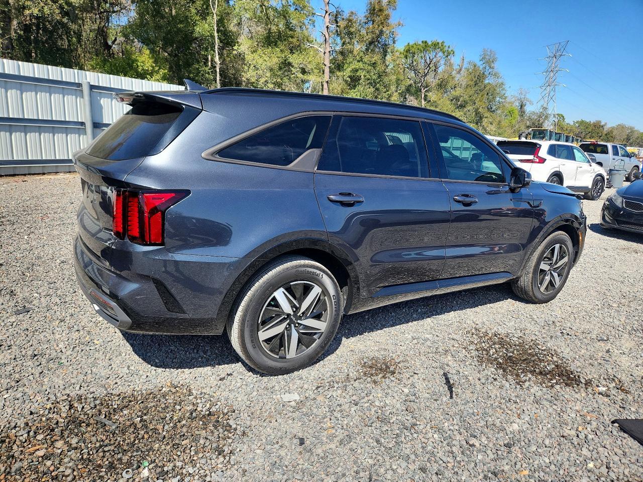 2023 KIA Sorento s