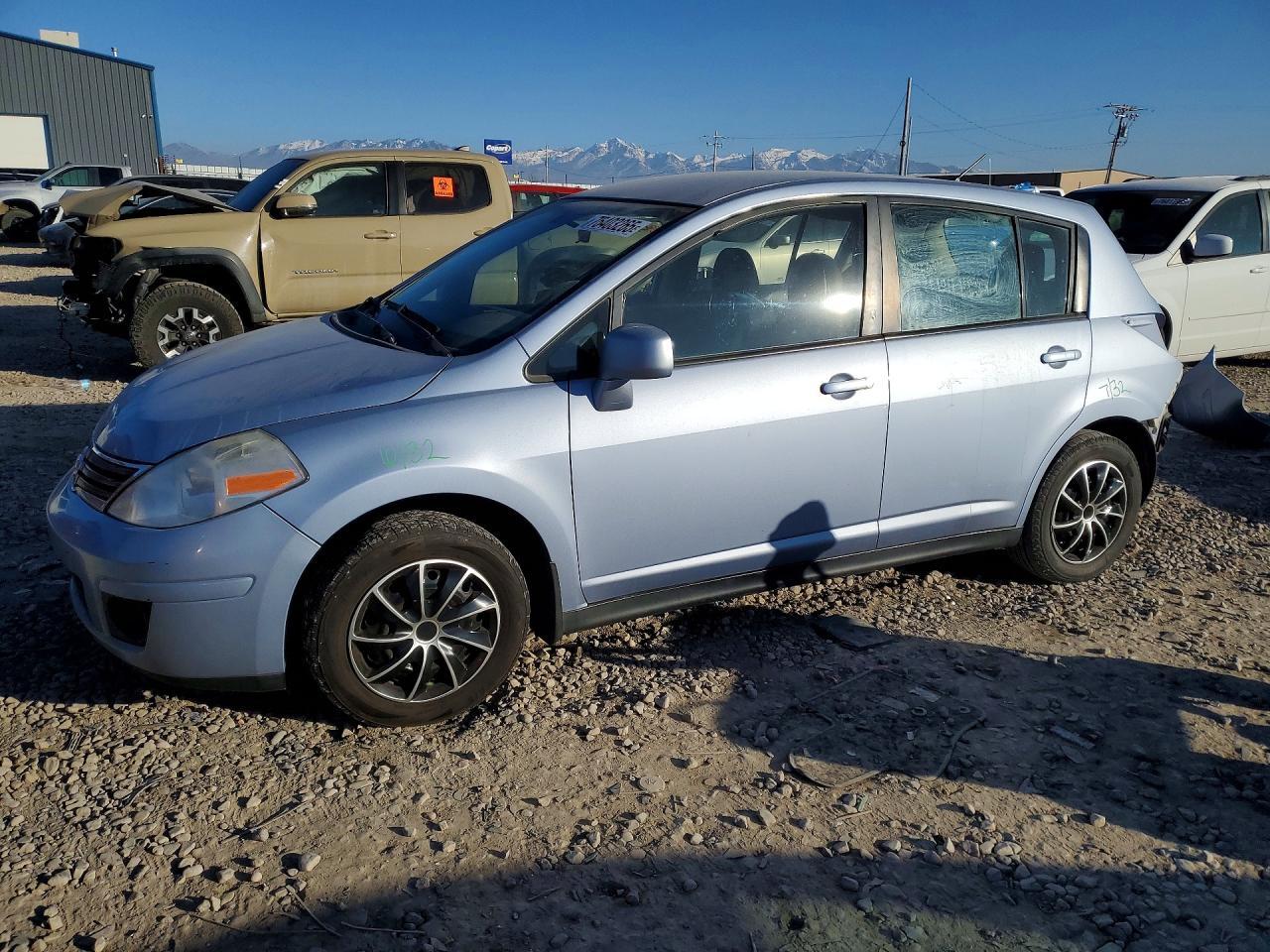 2011 Nissan Versa s