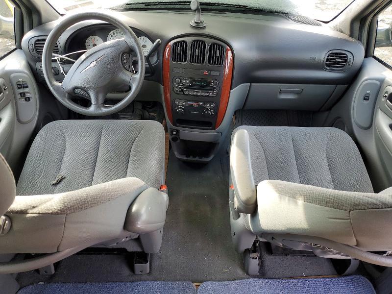 2005 Chrysler Town & Country