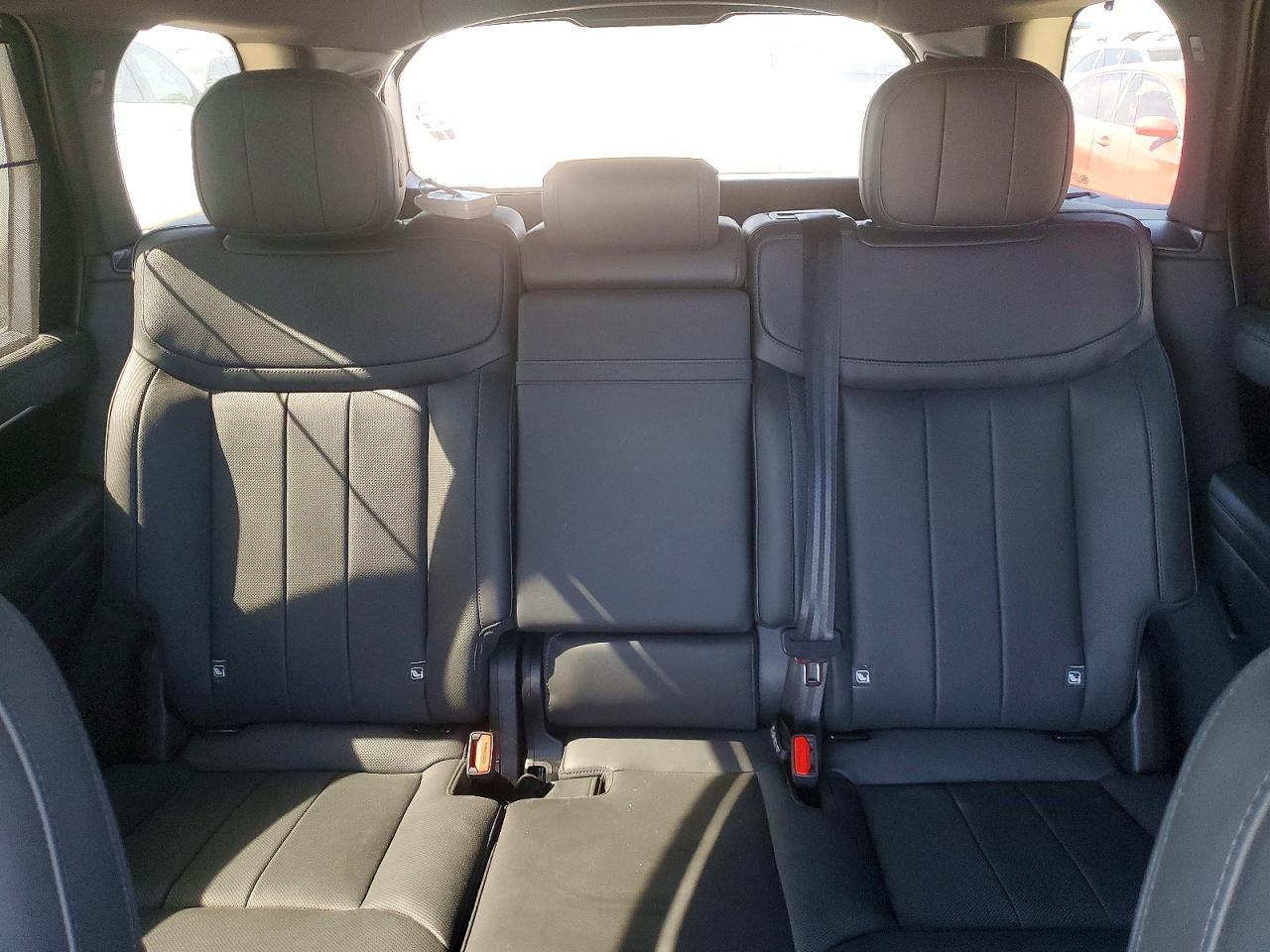 2025 Land Rover Range Rover se