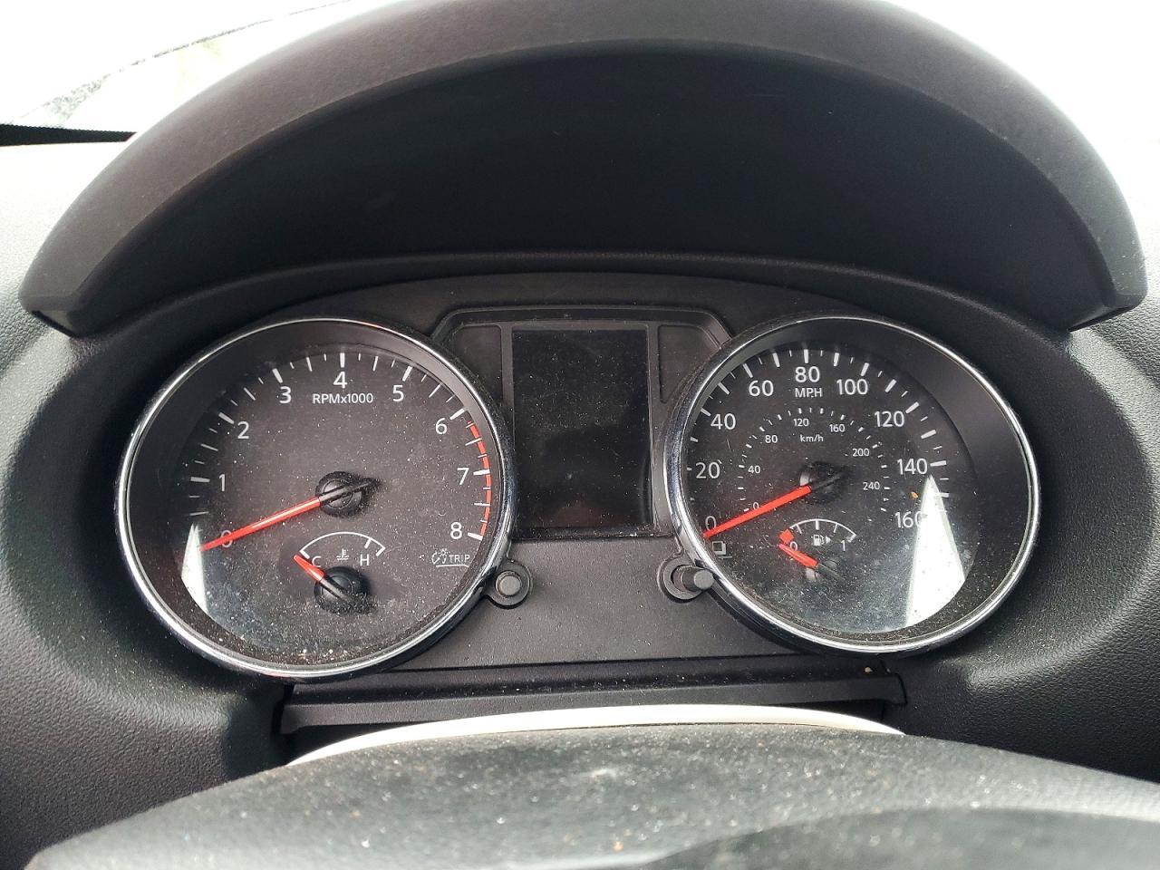 2013 Niss Rogue s awd