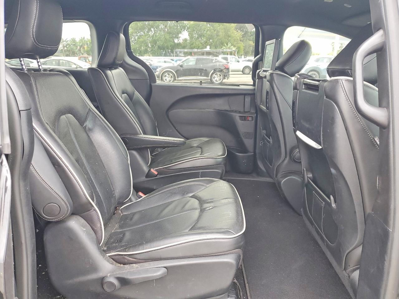 2020 Chrysler Pacifica Hybrid Limited