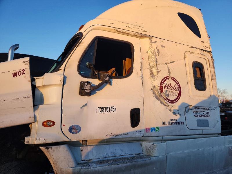 2018 Freigliner 2018 Freightliner Cascadia 125 Semi Truck
