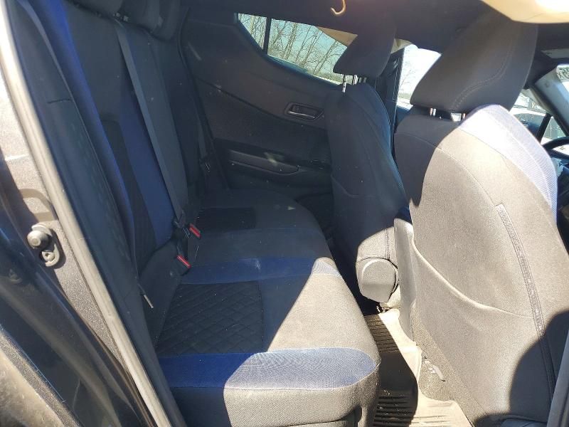 2020 Toyota C-hr xle