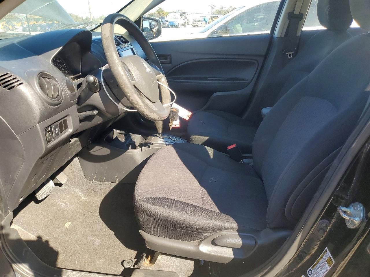 2018 Mitsubishi Mirage es