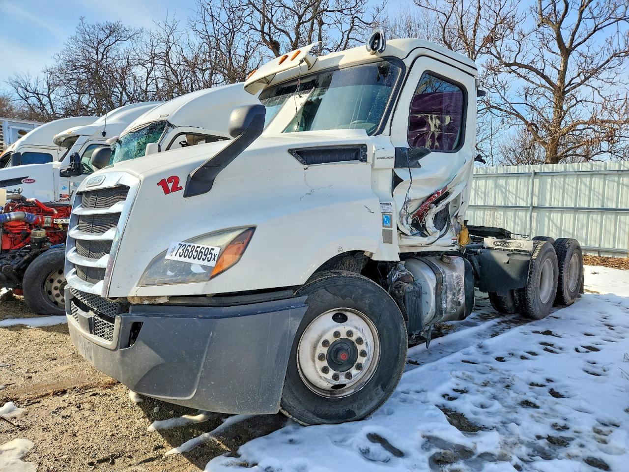 2018 Freightliner Cascadia 126 Semi Truck
