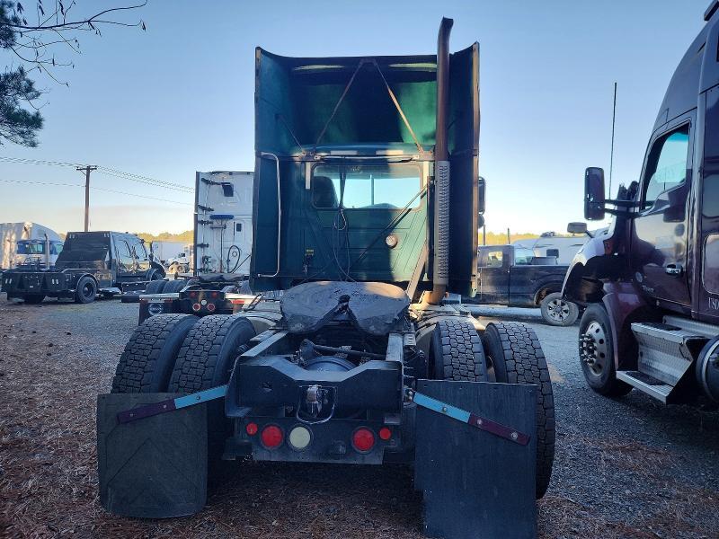 2015 Mack CXU612 Semi Truck