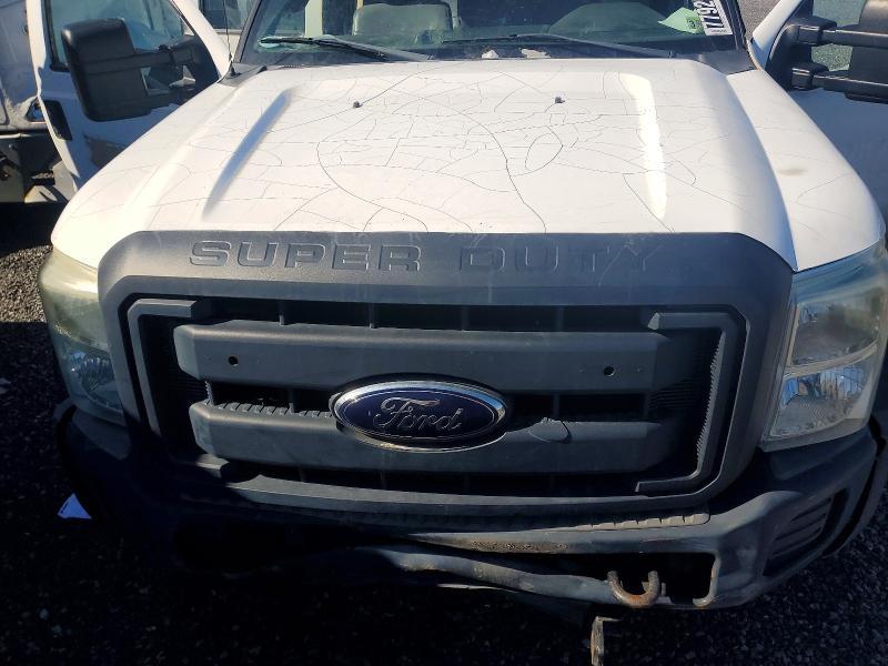2015 Ford F450 Super Duty Flatbed Truck