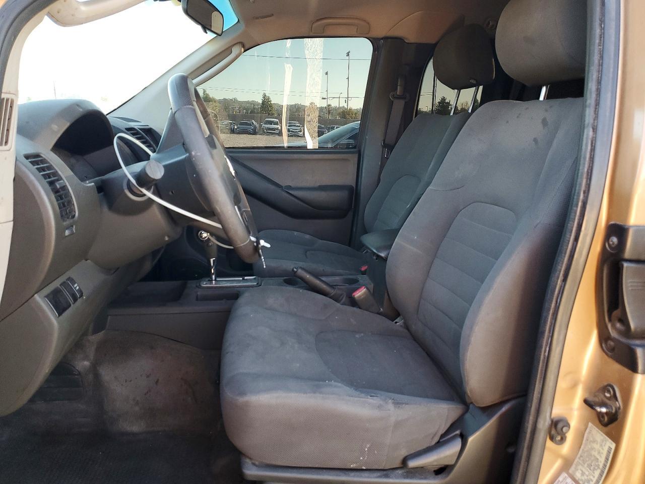 2005 Nissan Frontier King cab xe