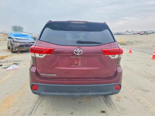 2019 Toyota Highlander le
