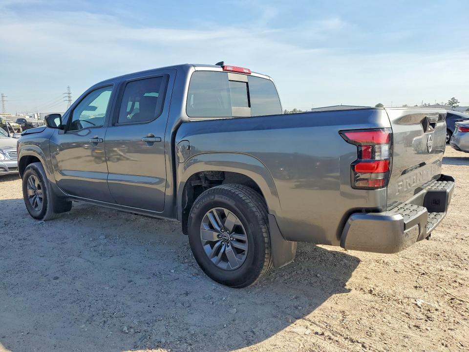 2025 Nissan Frontier s